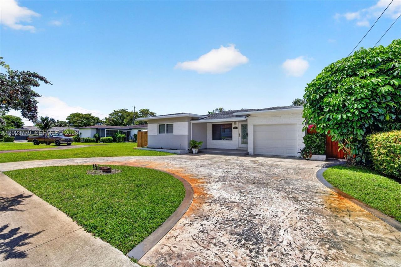 709 NW 9th Ct , Hallandale Beach, FL 33009 Photo