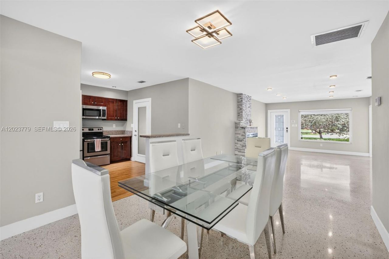 709 NW 9th Ct , Hallandale Beach, FL 33009 Photo