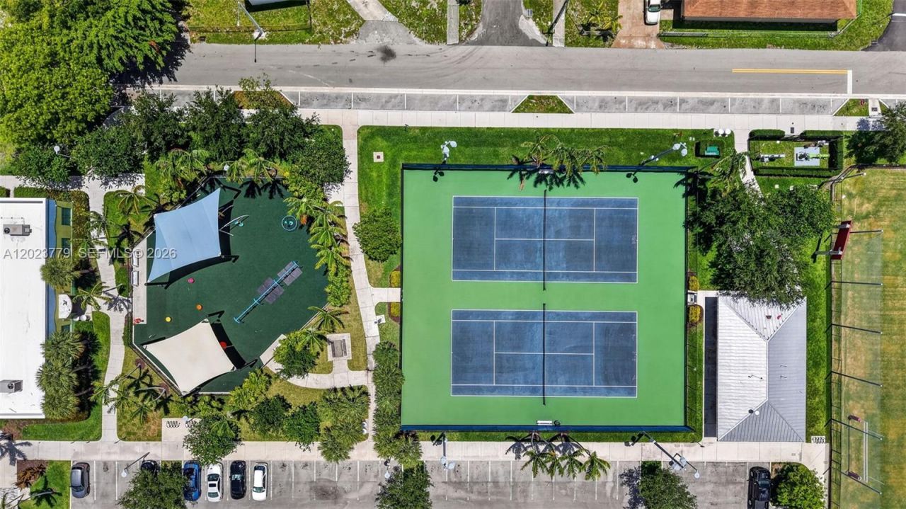 709 NW 9th Ct , Hallandale Beach, FL 33009 Photo