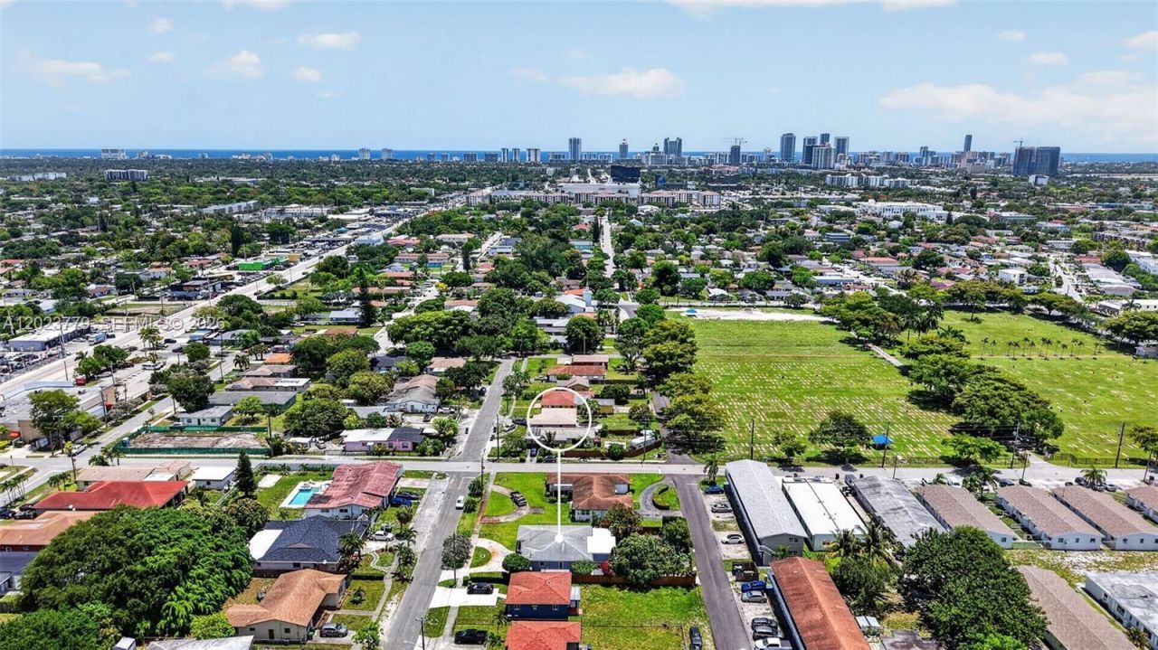 709 NW 9th Ct , Hallandale Beach, FL 33009 Photo