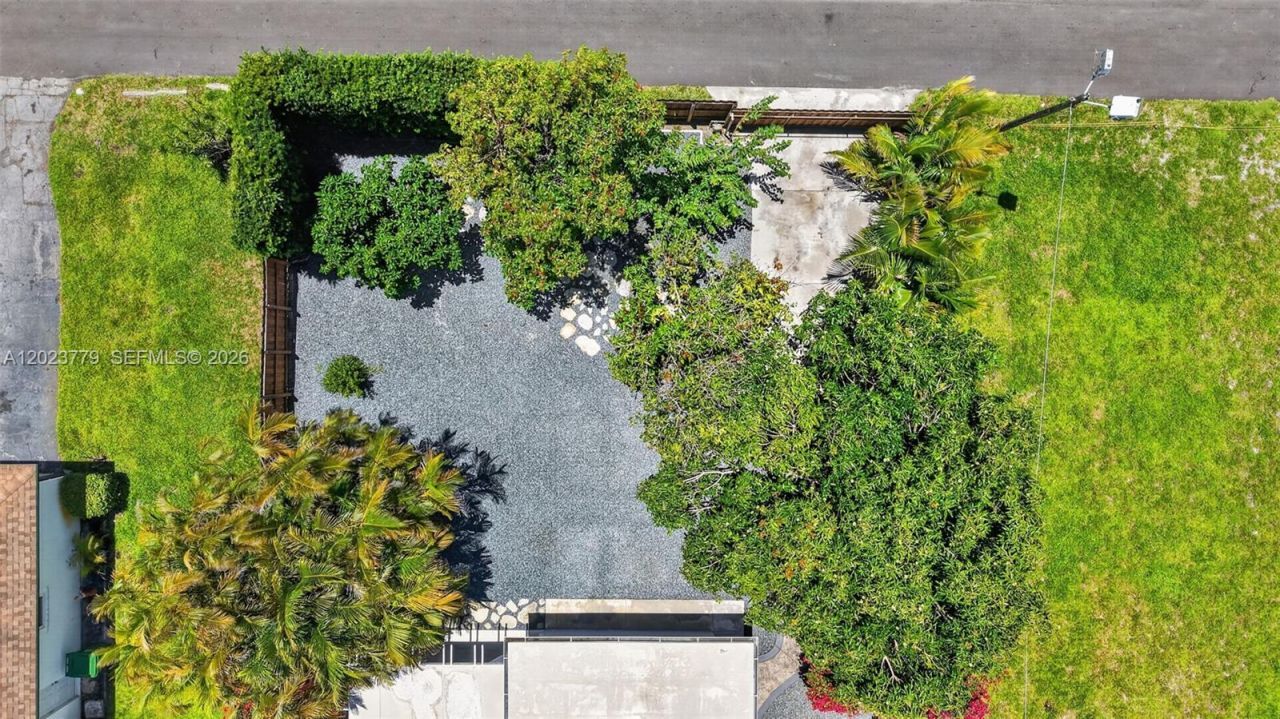 709 NW 9th Ct , Hallandale Beach, FL 33009 Photo