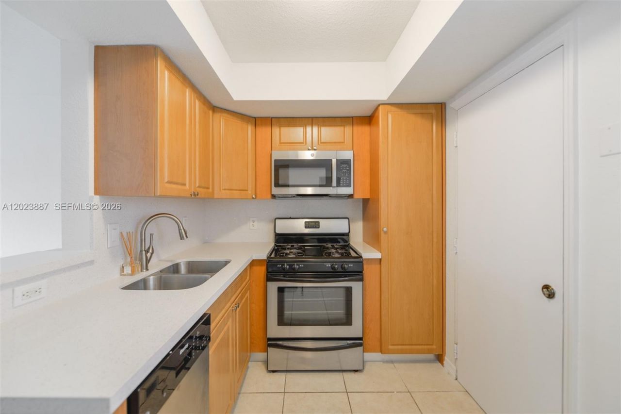 7737 SW 88th St , Unit C312, Miami, FL 33156 Photo