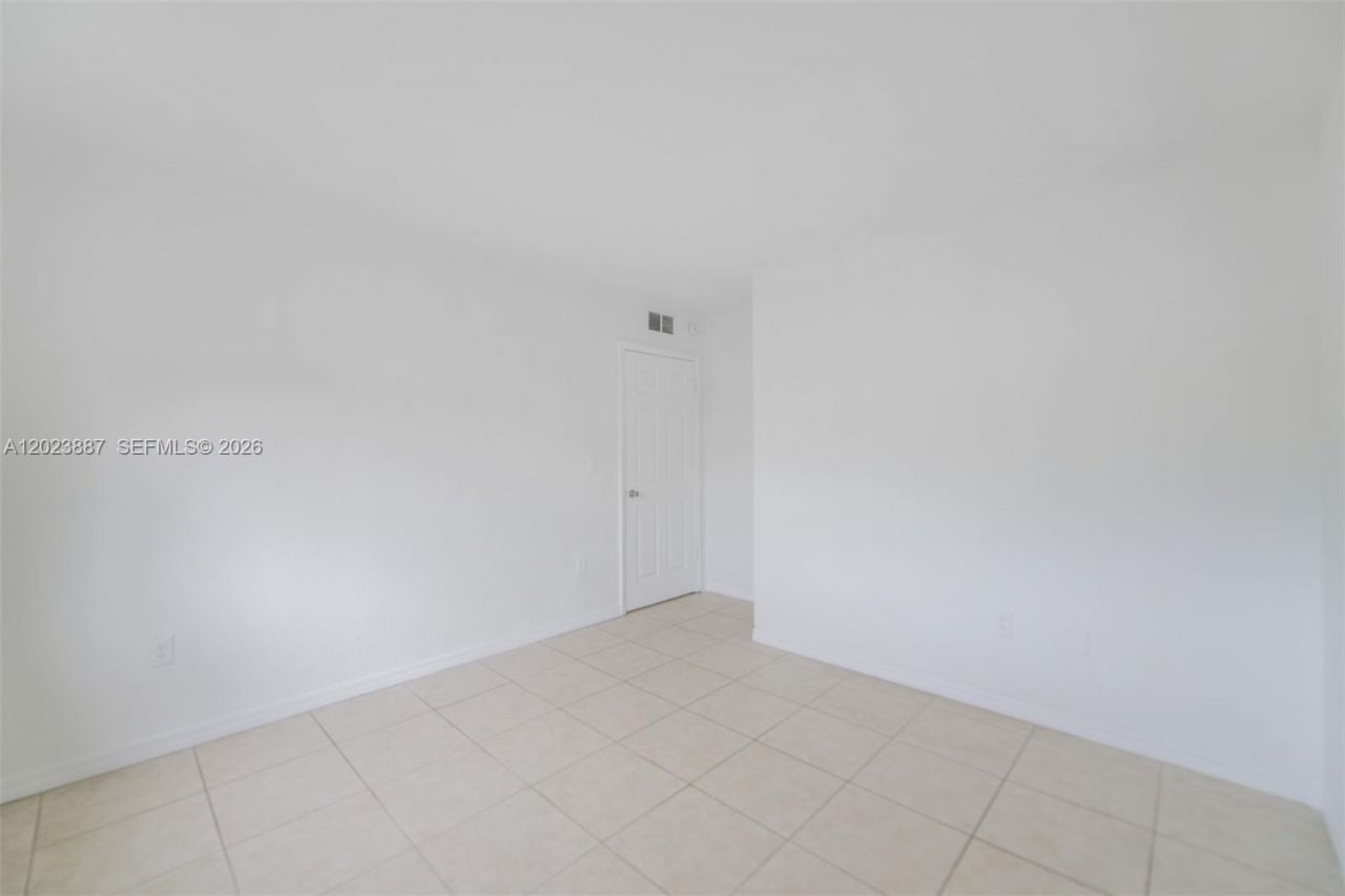 7737 SW 88th St , Unit C312, Miami, FL 33156 Photo