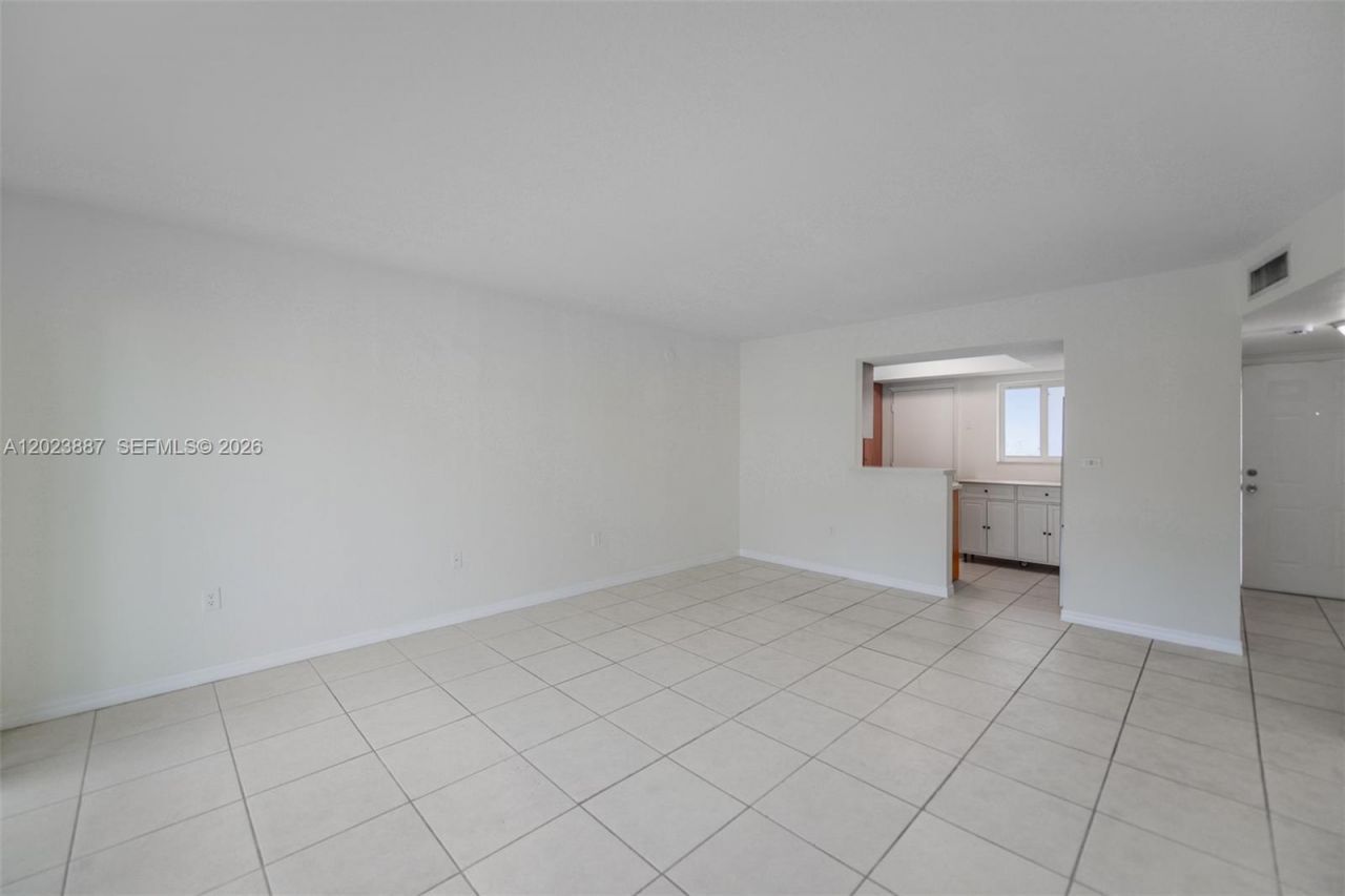 7737 SW 88th St , Unit C312, Miami, FL 33156 Photo