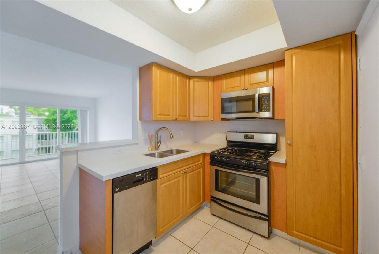 7737 SW 88th St , Unit C312, Miami, FL 33156 Photo