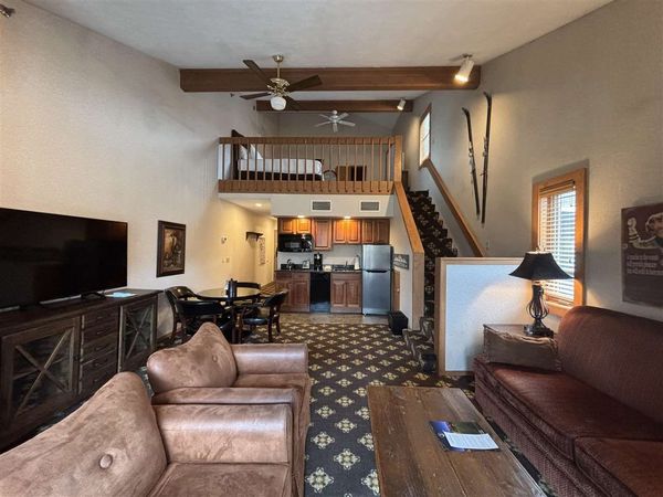 5620 Highlands Drive,, Unit 561, Harbor Springs, MI 49740
