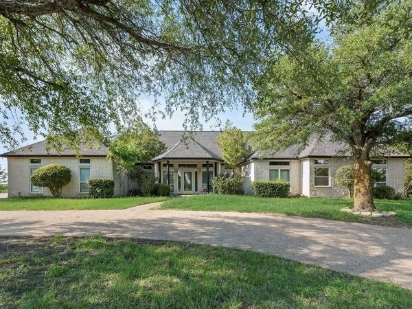 120 Chambers Drive, Italy, TX 76651