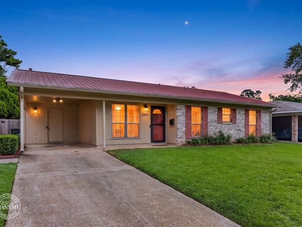 1927 Saturn Street , Bossier City, LA 71112