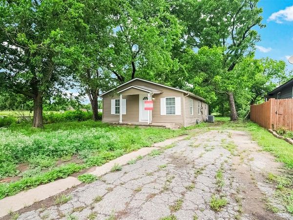 627 E Pacific Street, Sherman, TX 75090