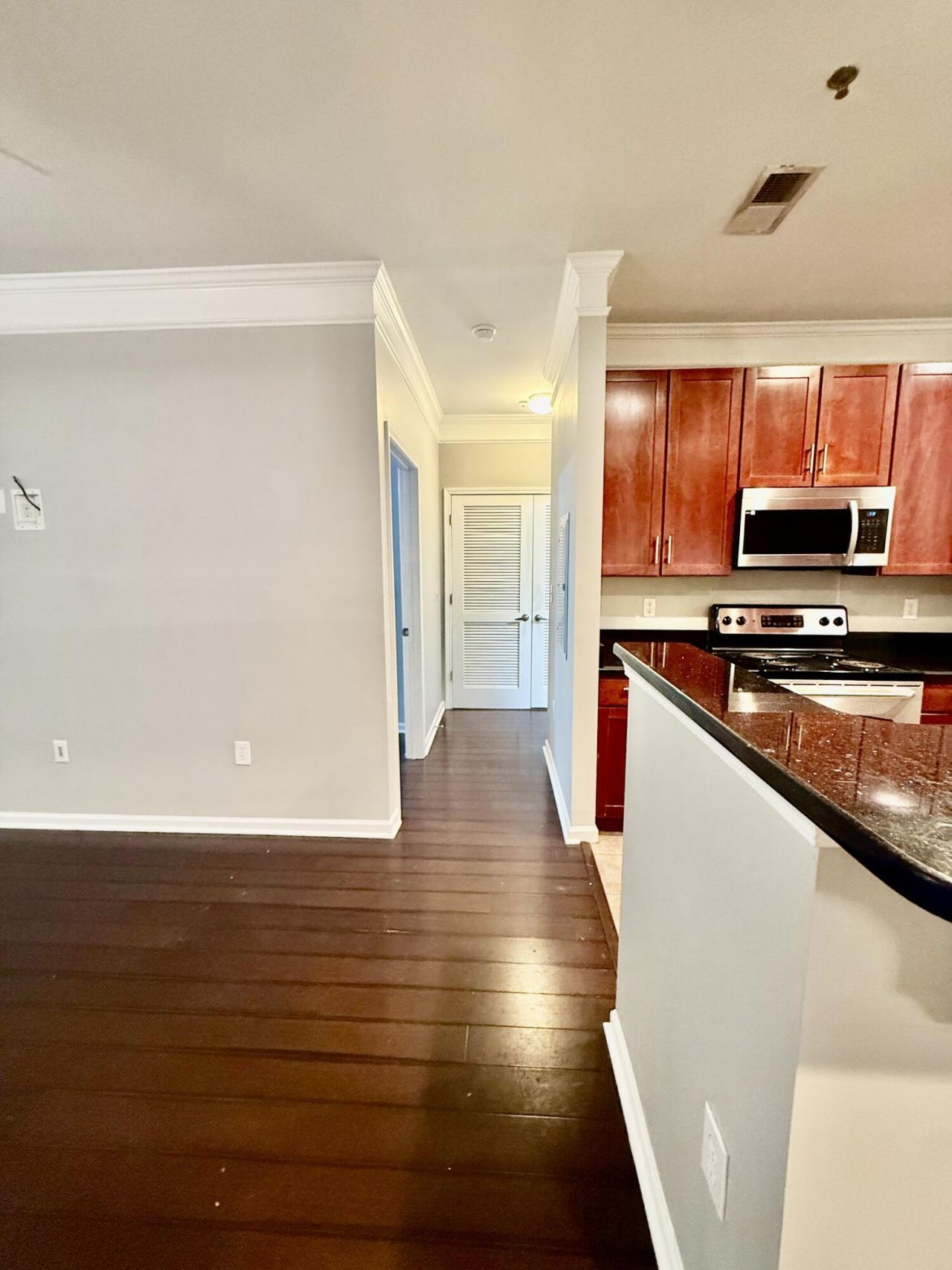1755 Central Park Road Photo 7