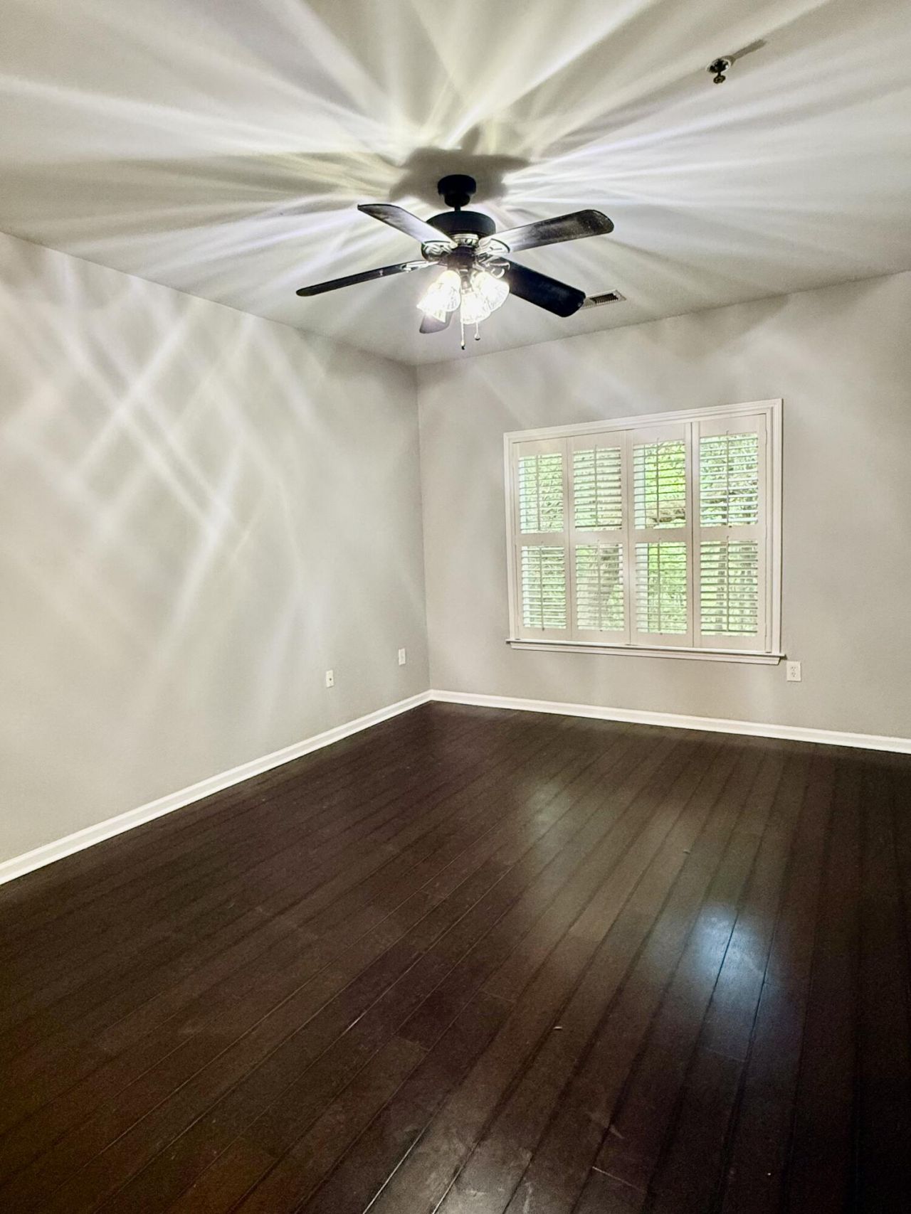 1755 Central Park Road Photo 8