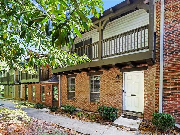 7307 Cardigan Circle, Atlanta, GA 30328