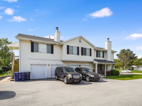 103 Red Barn Road , Unit 103, Matteson, IL 60443