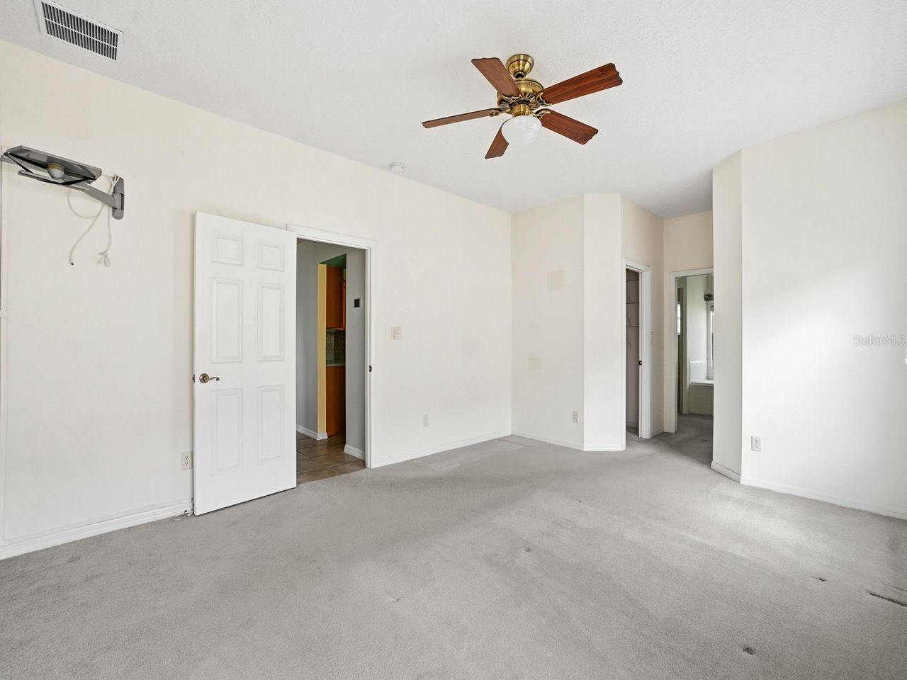 4835 Sable Ridge Court , Leesburg, FL 34748 Photo