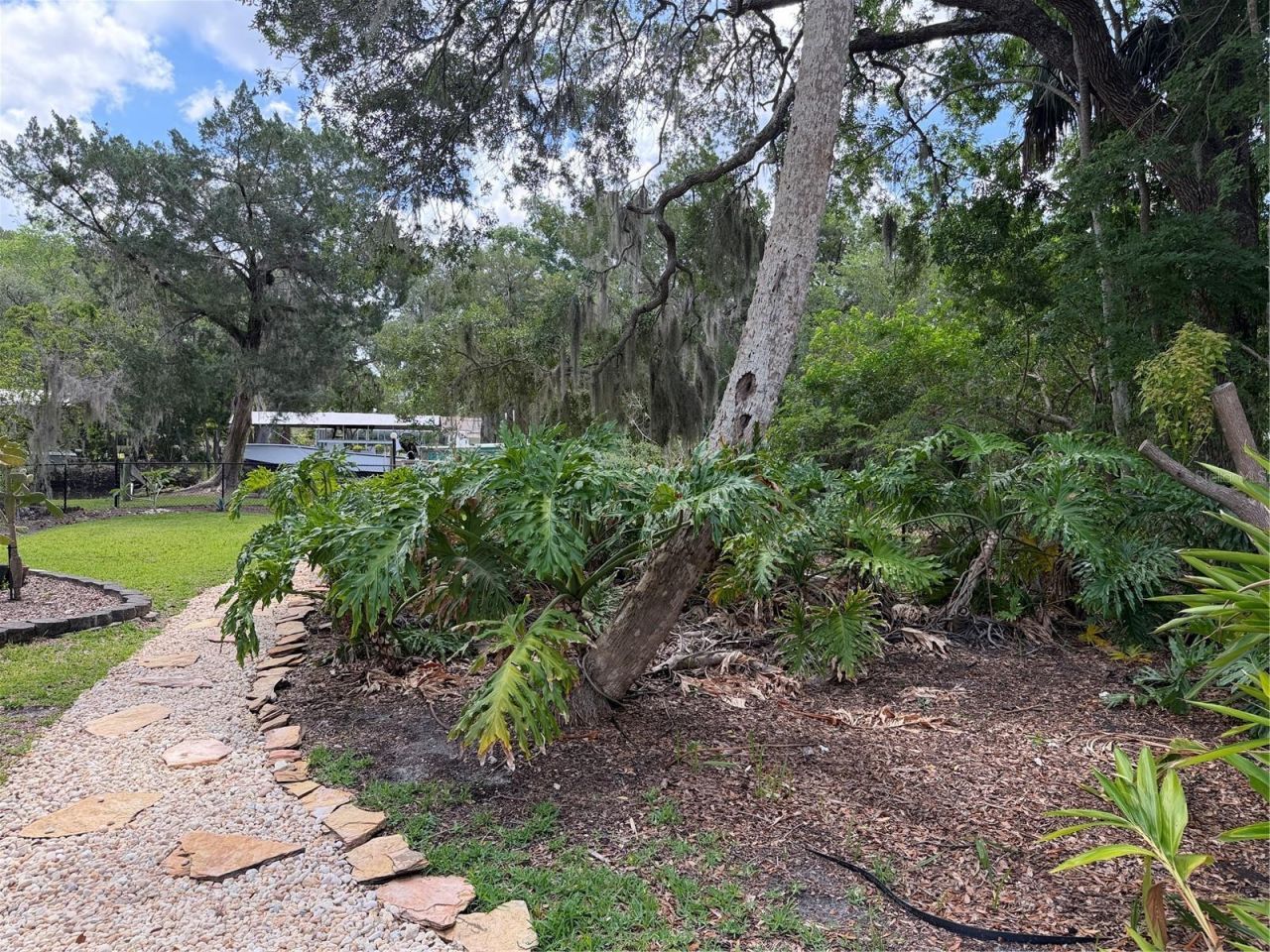 11878 W Riverhaven Drive, Homosassa, FL 34448 Photo
