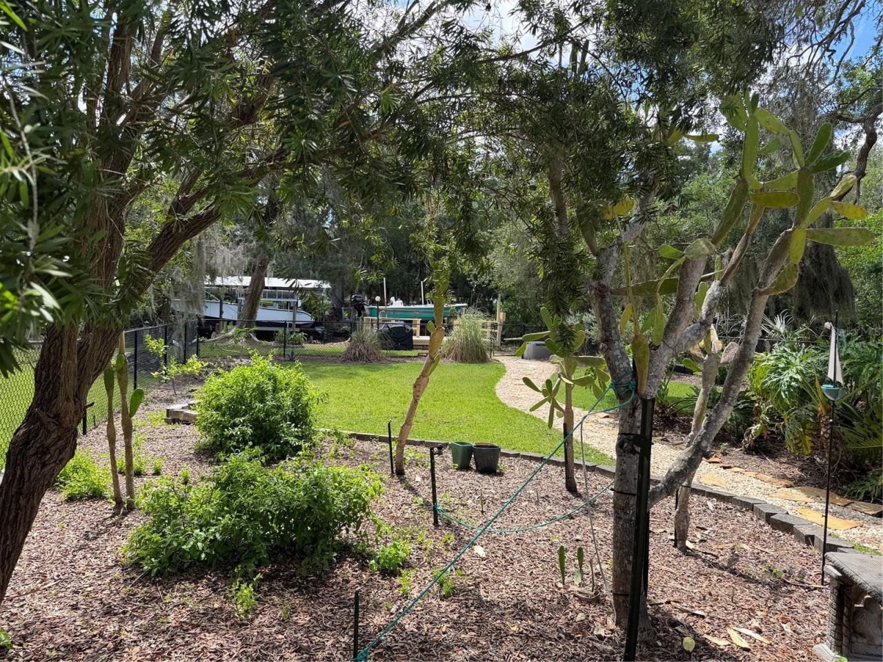 11878 W Riverhaven Drive, Homosassa, FL 34448 Photo