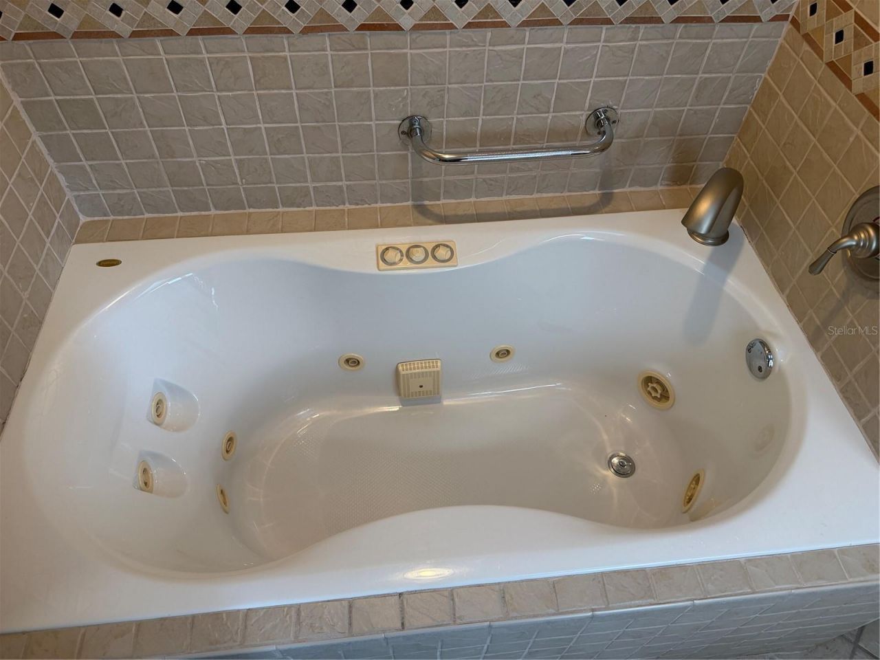 11878 W Riverhaven Drive, Homosassa, FL 34448 Photo