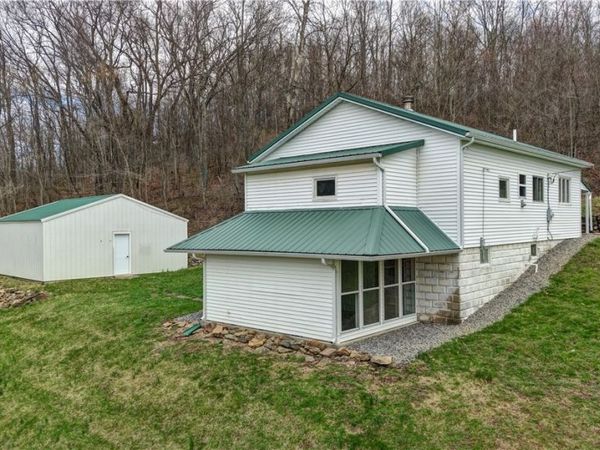 12413 Lick Run RD , Newcomerstown, OH 43832