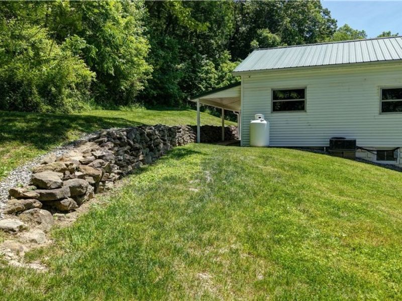 12413 Lick Run RD, Newcomerstown, OH 43832 Photo 33