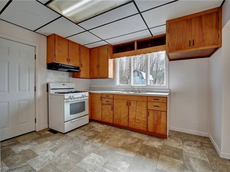 12413 Lick Run RD, Newcomerstown, OH 43832 Photo 5