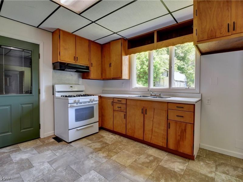 12413 Lick Run RD, Newcomerstown, OH 43832 Photo 7