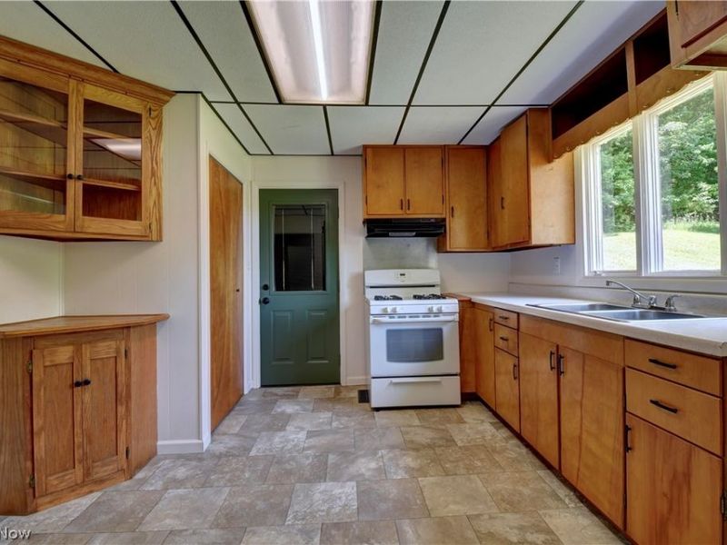 12413 Lick Run RD, Newcomerstown, OH 43832 Photo 8