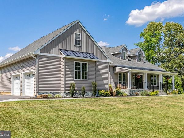226 LAMBERTVILLE HOPEWELL ROAD, HOPEWELL, NJ 08525