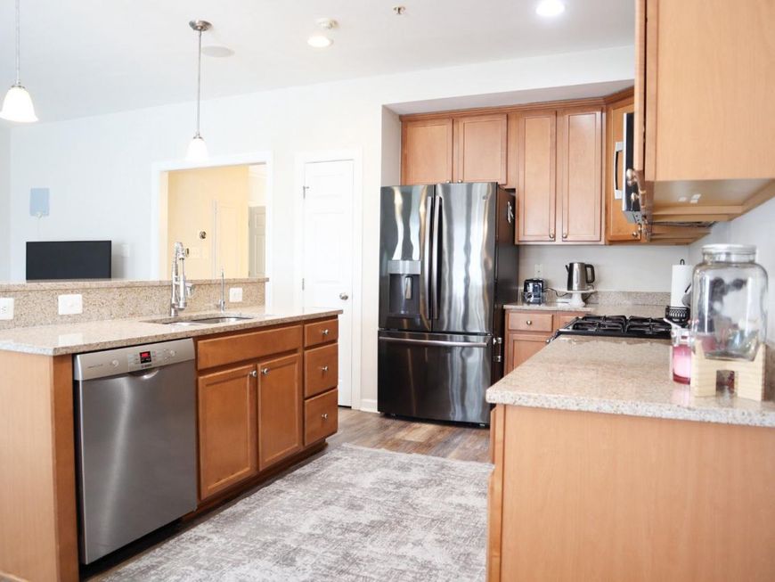 207 Community Center Avenue, Unit 207, Gaithersburg, MD 20878 Main Photo