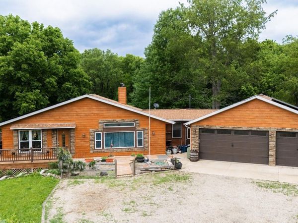 406 W FAST Avenue, Mackinaw, IL 61755