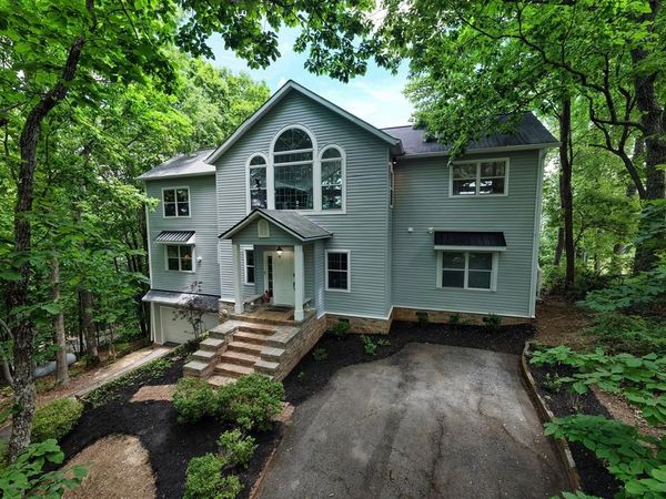 860 Ramey Mountain Road, Hiawassee, GA 30546