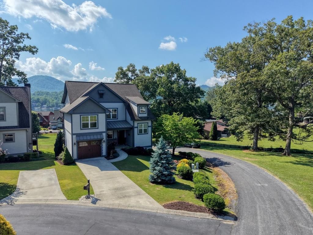 31 Elf School Lane, Hayesville, NC 28904 Main Photo
