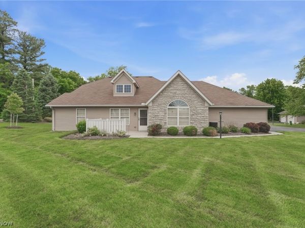 1210 Pebble Chase Circle NE, Massillon, OH 44646