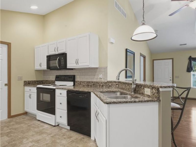 1210 Pebble Chase Circle NE, Massillon, OH 44646 Photo 17