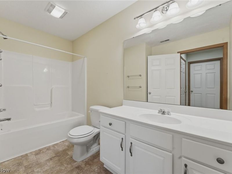1210 Pebble Chase Circle NE, Massillon, OH 44646 Photo 29