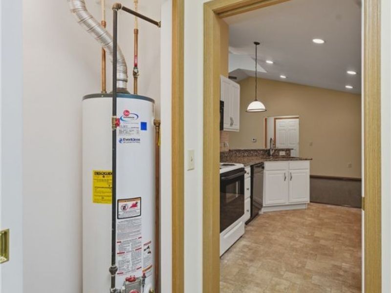 1210 Pebble Chase Circle NE, Massillon, OH 44646 Photo 32
