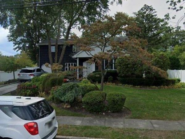 440 Spangle Drive , North Babylon, NY 11703