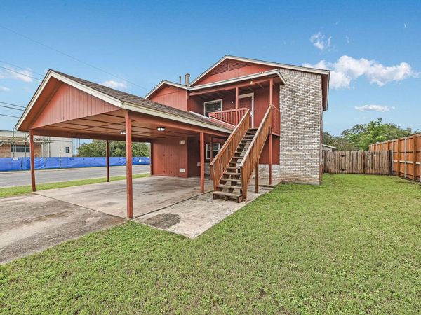 2111 Oak Motte LN, Austin, TX 78744