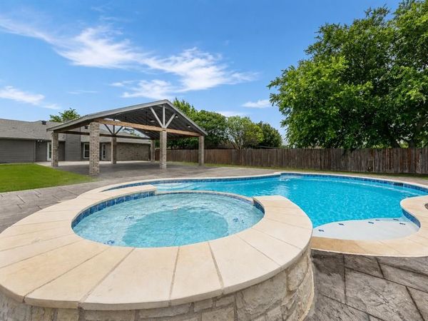 302 Anita Lane, Waxahachie, TX 75165