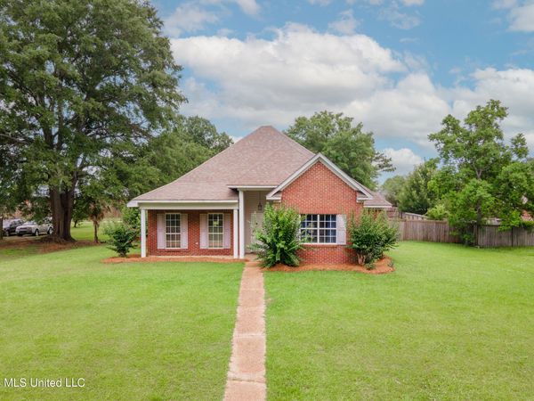 119 Arrow Drive, Clinton, MS 39056