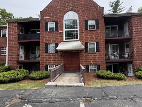 1 Louisburg Square, Unit 1, Nashua, NH 03060