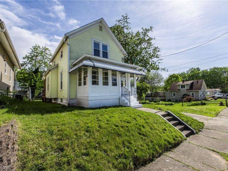 1304 Nestor Avenue, Akron, OH 44314 Photo 3