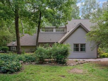 1525 Arboretum Drive, Chapel Hill, NC 27517
