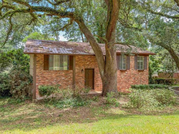 1802 Salmon Drive, Tallahassee, FL 32303