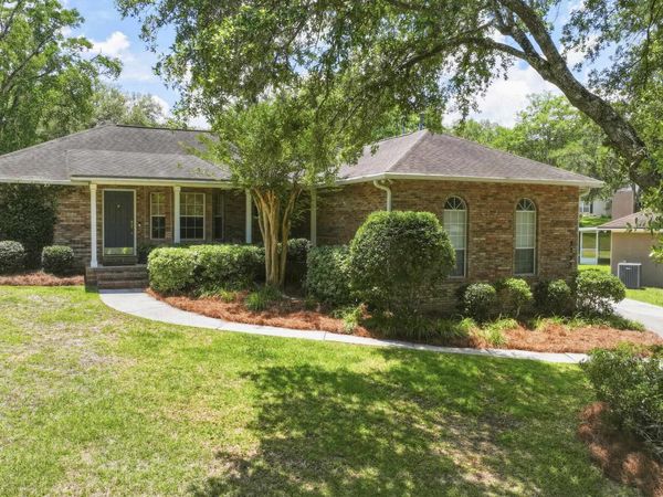 2733 Newmarket Circle , Tallahassee, FL 32309