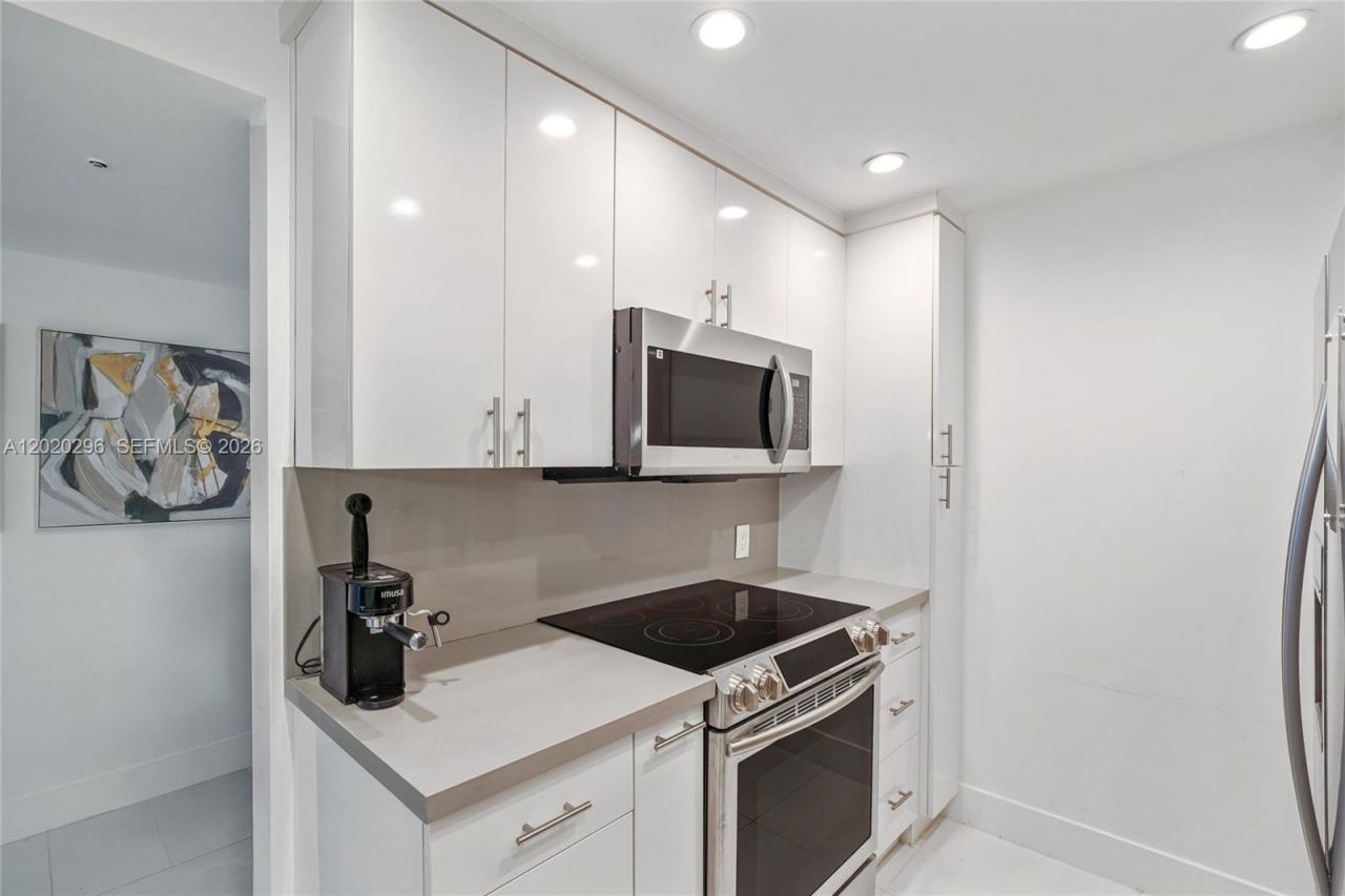 3625 N Country Club Dr , Unit 1203, Aventura, FL 33180 Photo