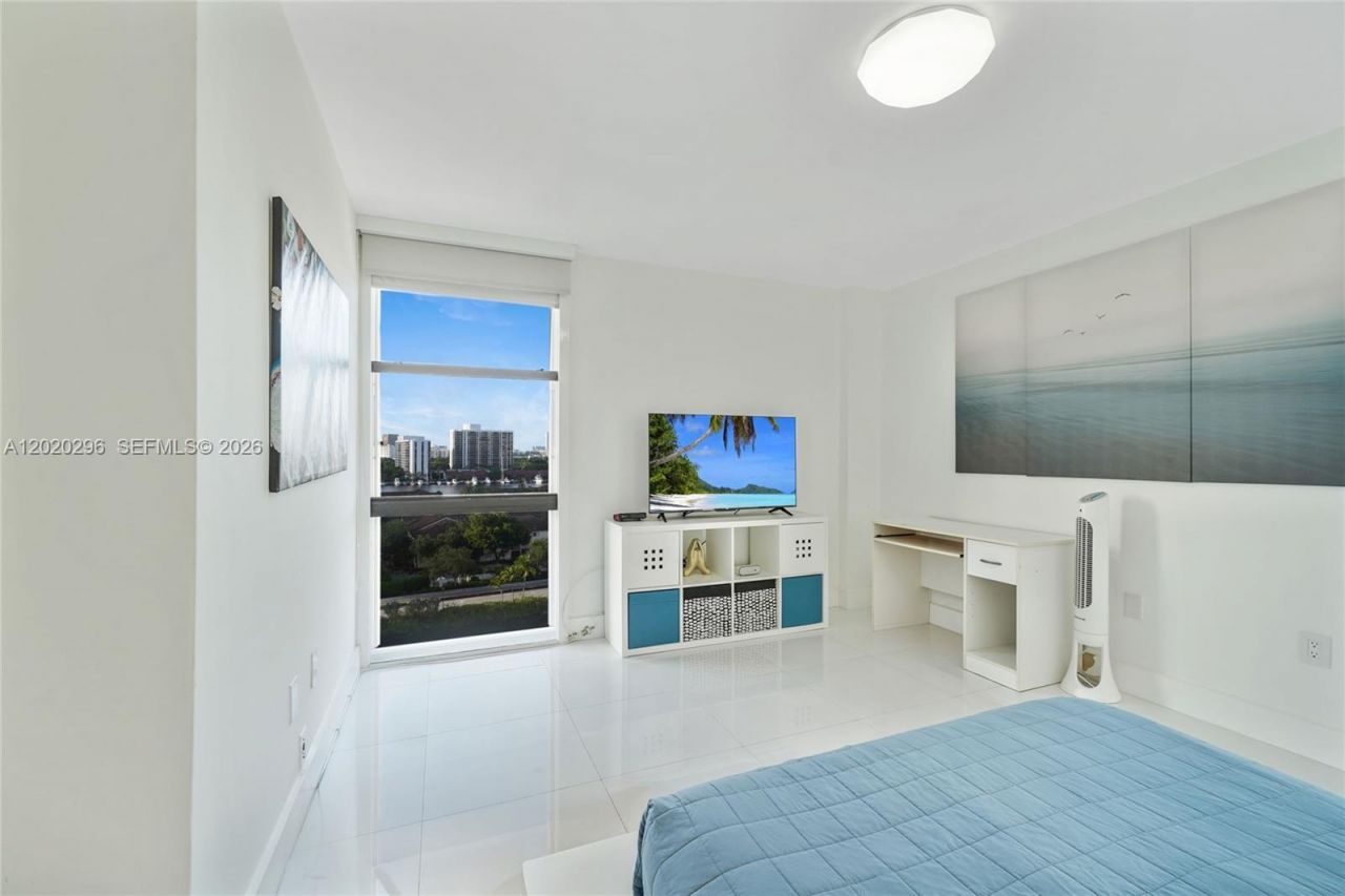 3625 N Country Club Dr , Unit 1203, Aventura, FL 33180 Photo