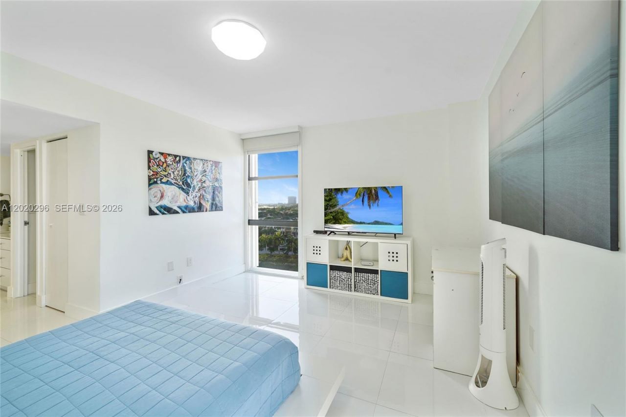 3625 N Country Club Dr , Unit 1203, Aventura, FL 33180 Photo