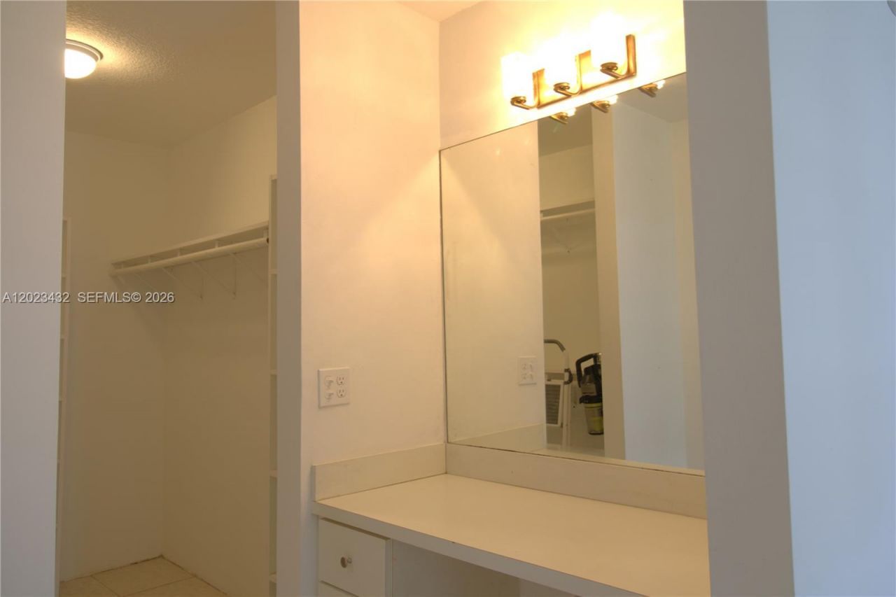 1225 NE 124th St, Unit 32B, North Miami, FL 33161 Photo