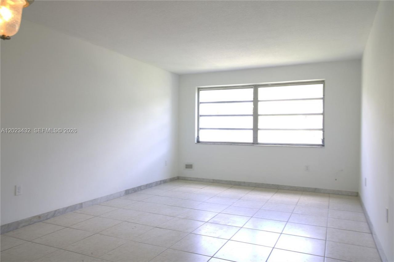 1225 NE 124th St, Unit 32B, North Miami, FL 33161 Photo