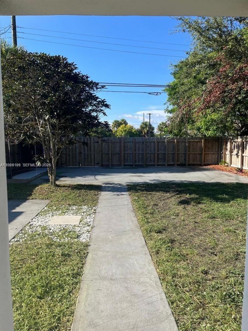 1912 Taylor St, Hollywood, FL 33020 Photo